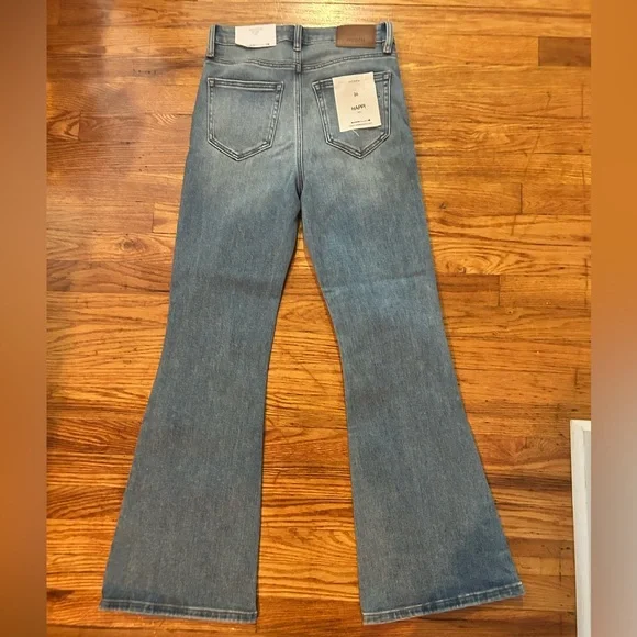 NWT Buckle Hidden Happi High Rise Flare Jeans - Picture 3 of 16